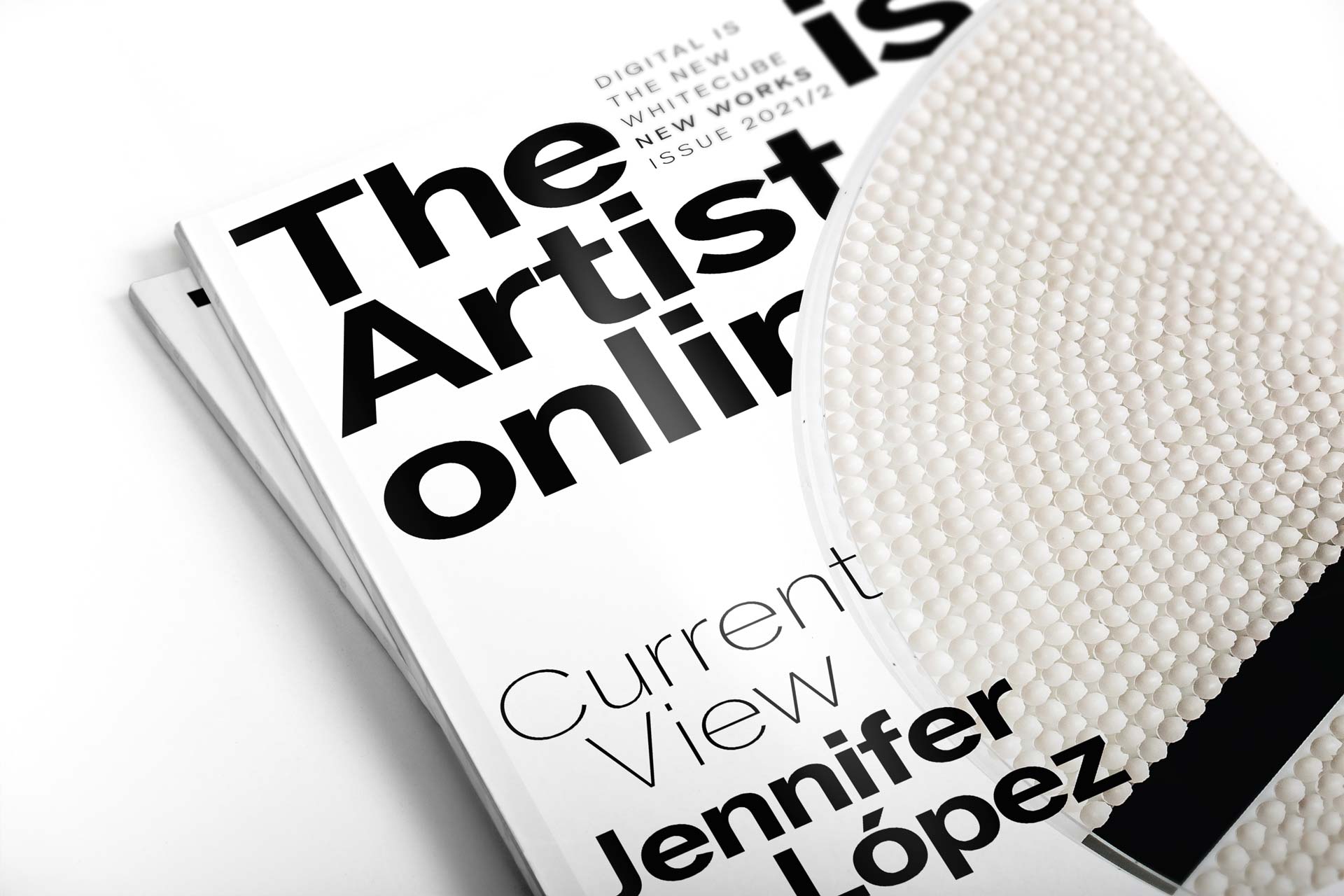 the-artist-is-online_catalogue_covers